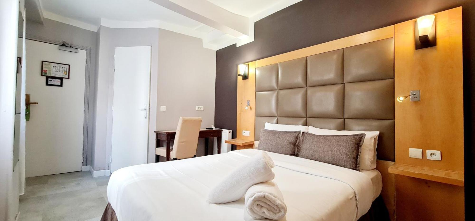 Hotel De France 18 Париж Экстерьер фото